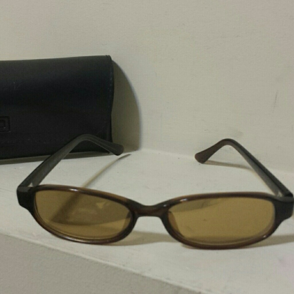 Sunglass Reaction